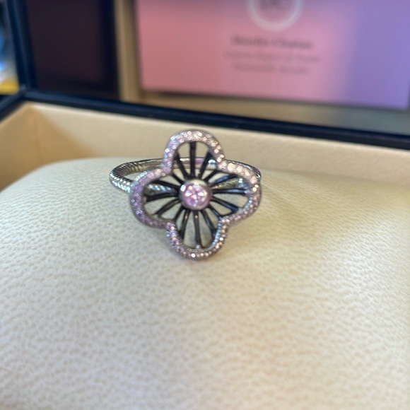 EUC Sterling Silver and Cubic Zirconia Flower ring size 9 - Picture 1 of 5